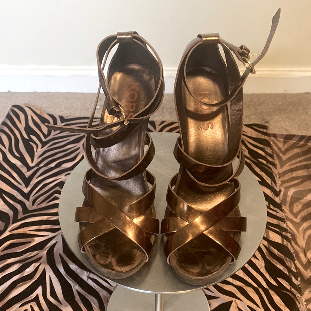 PRE-OWNED WOMEN’S KORS MICHAEL KORS SANDAL